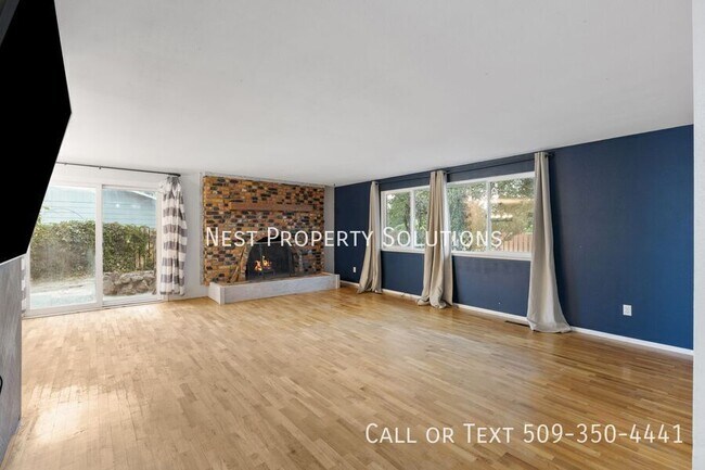 Foto del edificio - 603 N Crestview Dr