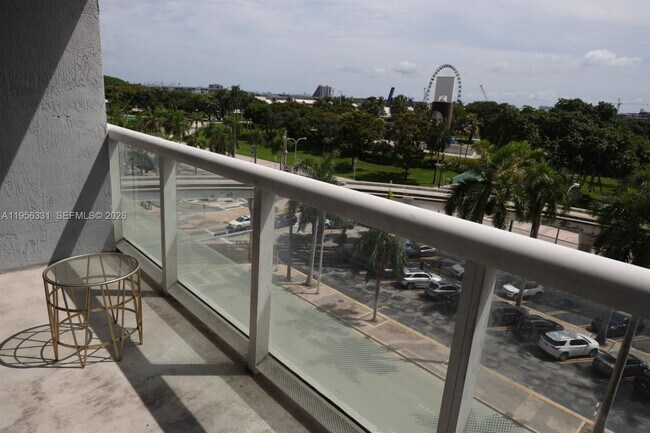 Foto del edificio - 50 Biscayne Blvd