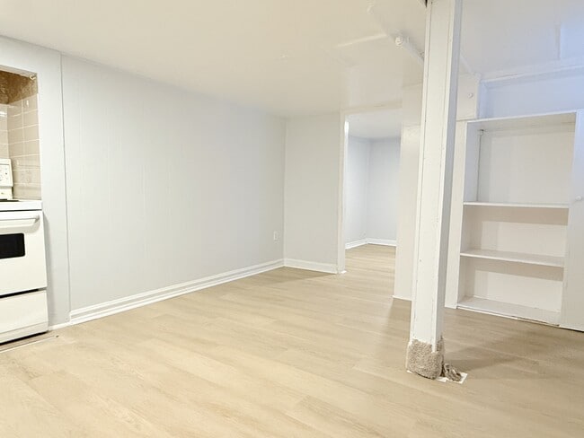 Building Photo - 1664 Goyeau St