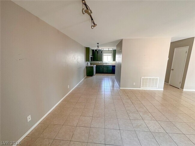 Building Photo - 641 E Pecos Way