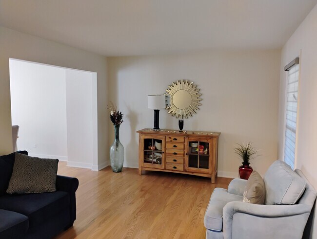 Foto del edificio - 1541 Glacier Pkwy