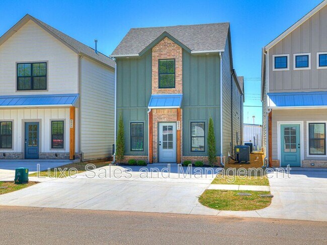 Foto del edificio - 616 W 2nd St