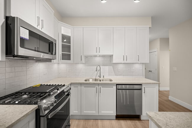 Building Photo - 20932-20983 83 Ave