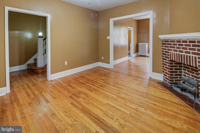 Foto del edificio - 2411 Pine St