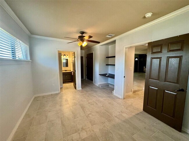 Building Photo - 3800 Tower View Ct