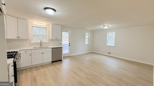 Foto del edificio - 105 Woodbine Dr