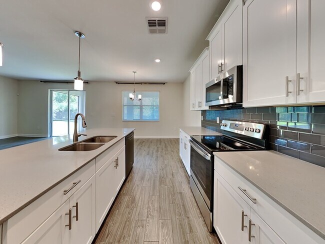 Foto del edificio - 472 Brunswick Dr