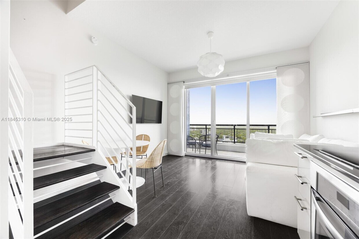 Foto principal - 60 SW 13th St