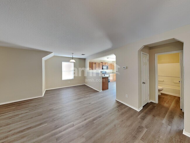 Foto del edificio - 12322 Mountain Pne