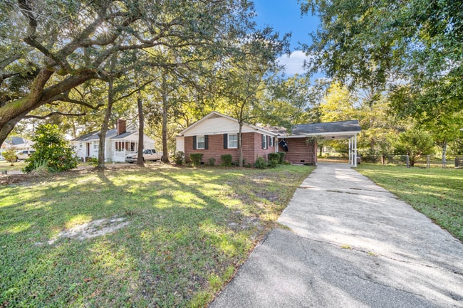 Foto del edificio - 427 Carol St