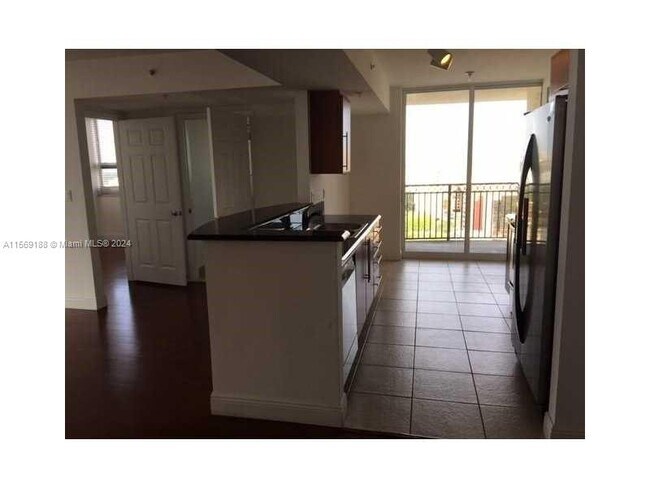 Foto del edificio - 3232 SW 22nd Terrace