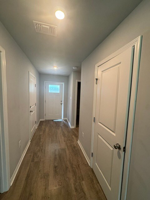 vestíbulo - 649 Iona St