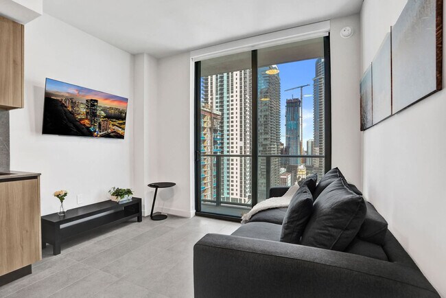 Foto del edificio - 121 NE 5th St