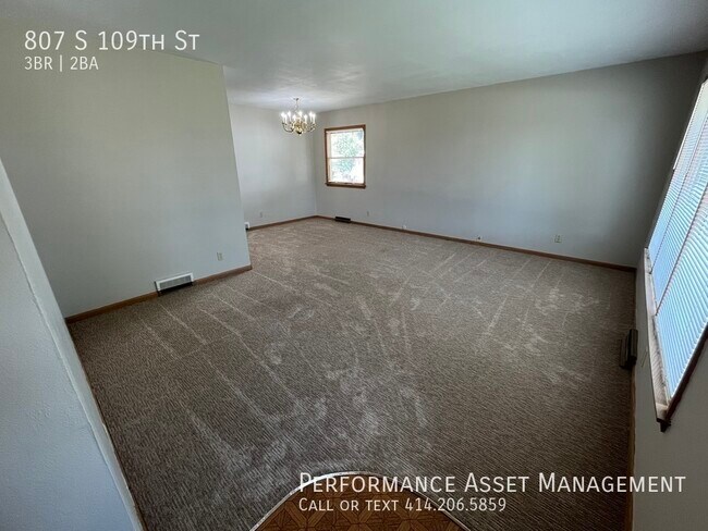 Foto del edificio - Beautiful 3BR house in West Allis