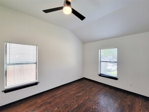 Building Photo - 1904 Davis St