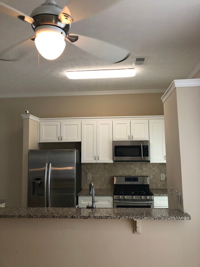 Building Photo - 10820 Mortons Xing