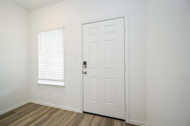 Building Photo - 16822 Paintbrush Holw Ln