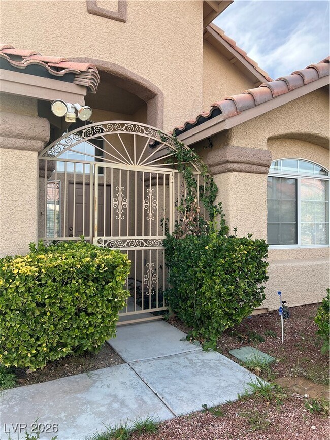 Foto del edificio - 373 Kenya Rd