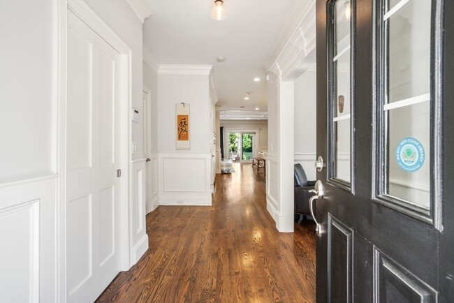 Building Photo - 26 Dalby St