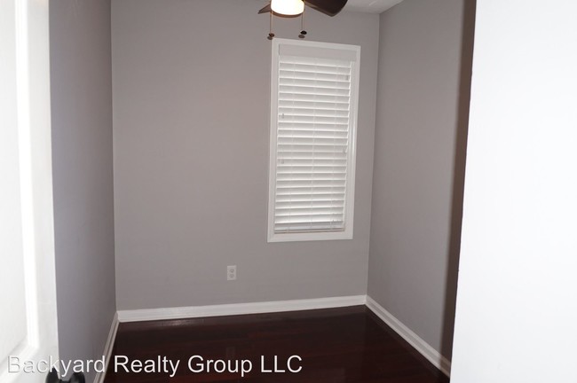 Building Photo - 5612 River Heights Crossing SE