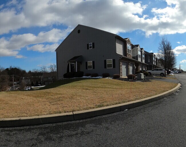 Building Photo - 209 Wooley Hollow Ct