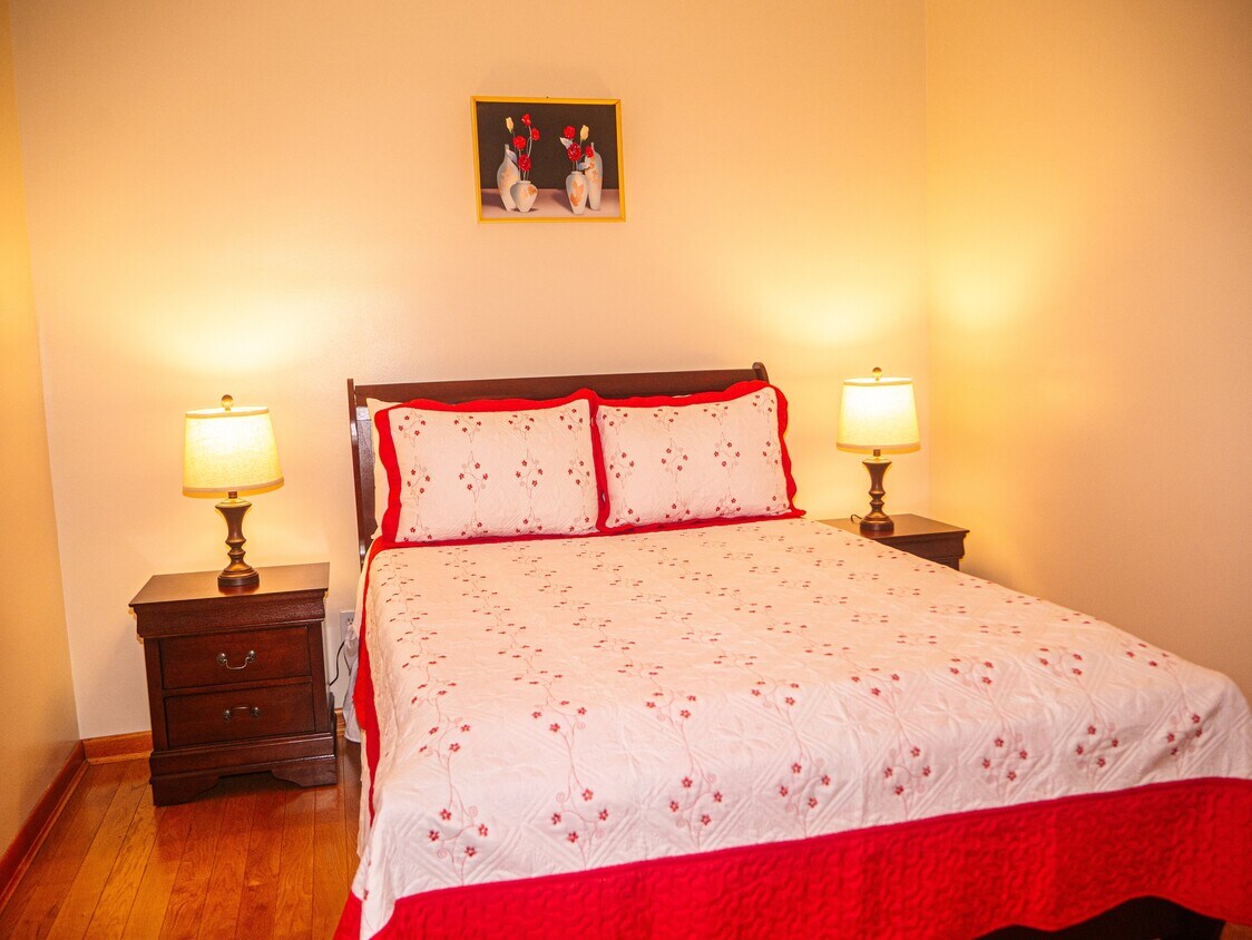 Foto principal - 45-23 40th St