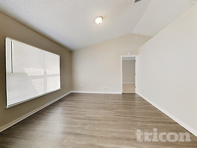 Foto del edificio - 6372 Gainsboro Ave