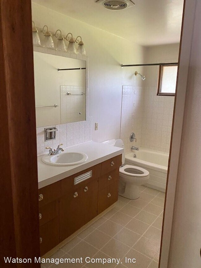 Foto del edificio - 517 W Shasta Way