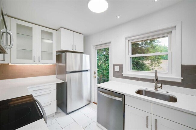 Foto del edificio - 3510 Roswell Rd NW
