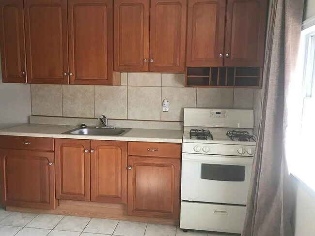 Foto del edificio - 6325 Vandike St
