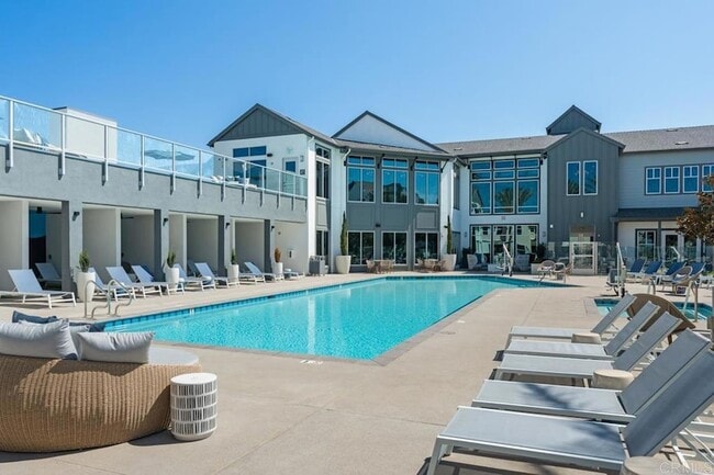 Building Photo - 2050 Paseo Belluno