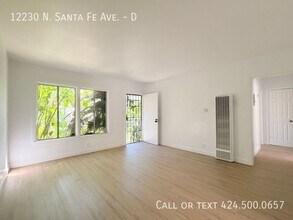 Building Photo - 12230 N Santa Fe Ave