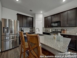 Foto del edificio - 4047 Legend Meadows