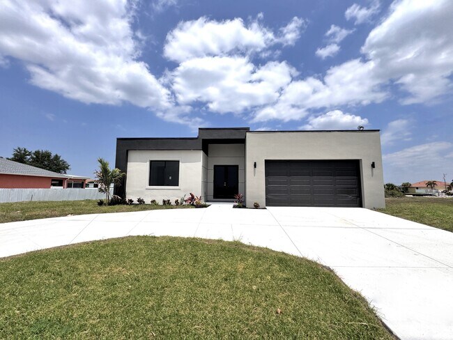 Foto del edificio - 1247 Kismet Pkwy