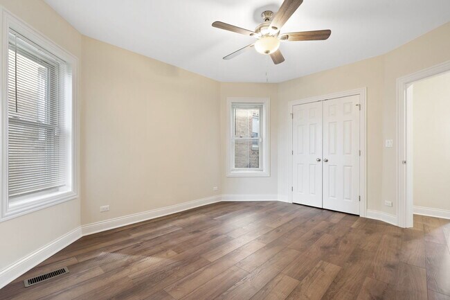 Foto del edificio - 1639 E 86th Pl