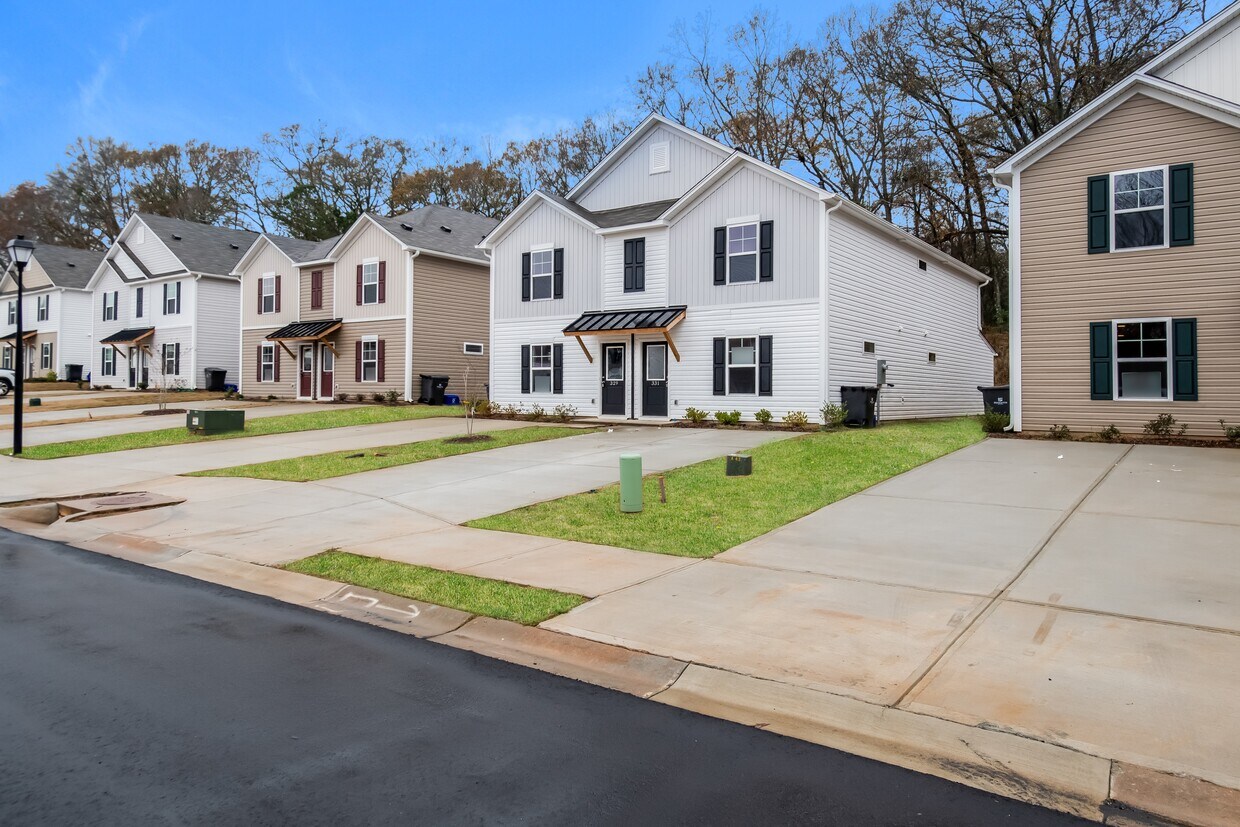 Foto principal - 331 Noble Ln