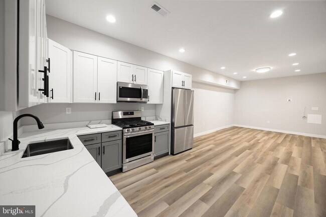 Foto del edificio - 2037 McCulloh St