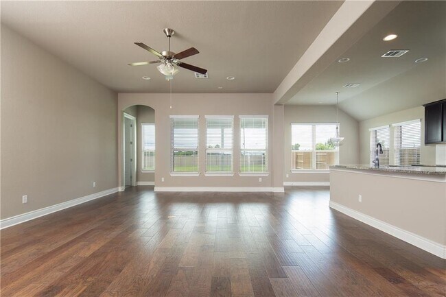 Foto del edificio - 3817 Gildas Path