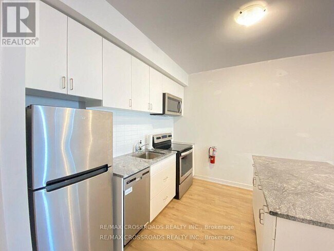 Photo du bâtiment - 1720 Simcoe St N