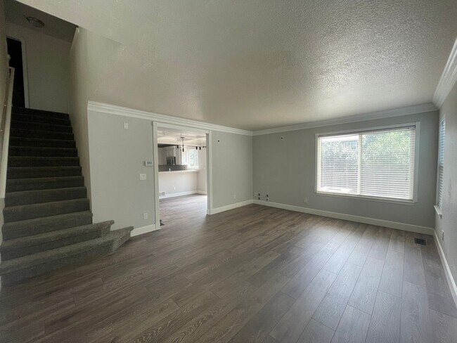 Foto del edificio - Spacious 4BR House in Fort Collins