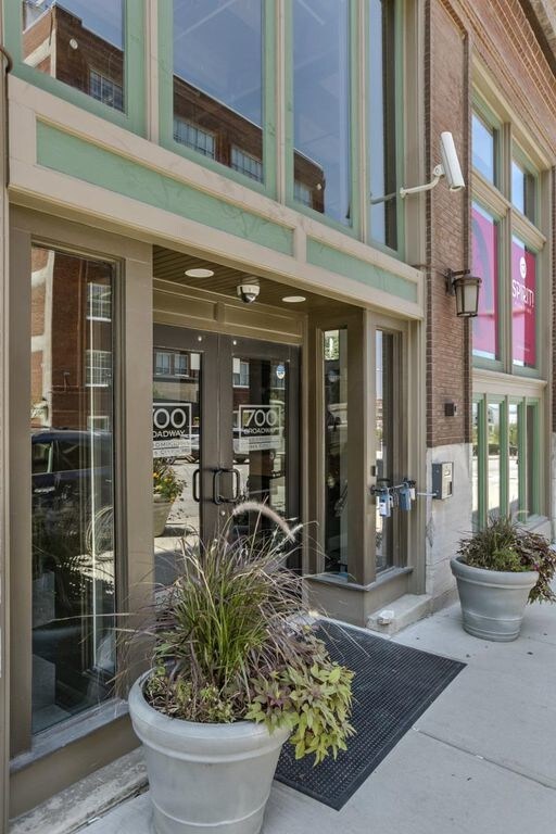 706 Broadway Blvd, Kansas City, MO 64105 Condo for Rent in Kansas