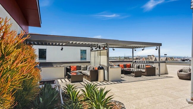 Lounge - Radius Koreatown