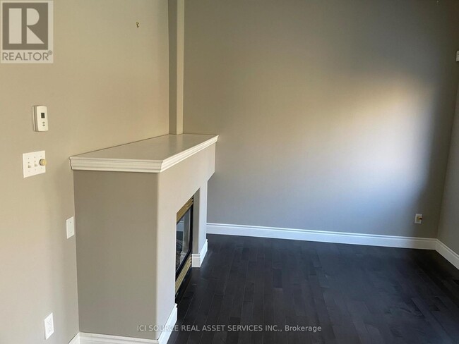 Photo du bâtiment - 808 Grey Alder Ct
