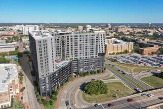 Building Photo - Aspire Reserve
