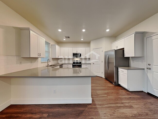 Building Photo - 21469 S 231st Way