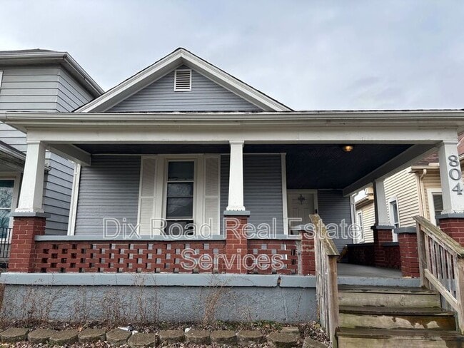 Photo - 804 Elwood Street House