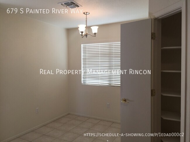 Building Photo - 679 S Painted River Way