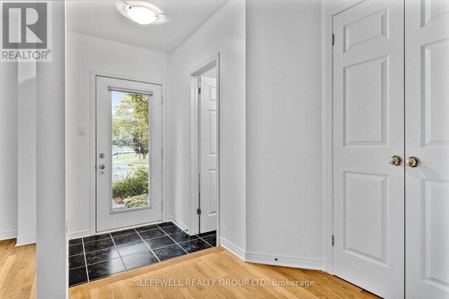 Building Photo - 209 Hopewell Ave