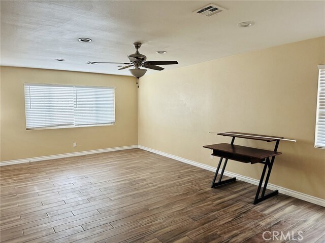 Foto del edificio - 255 E San Bernardino Ave