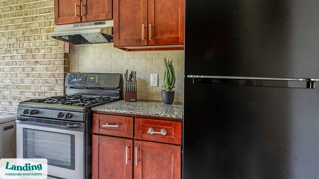 Foto del edificio - 6220 Springhill Dr